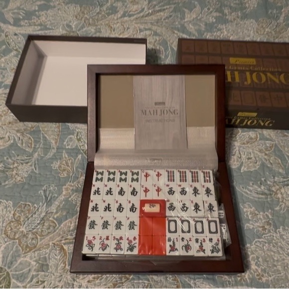 Premier Classic Games Collection Mah Jong Set, box damage, but new inside - Picture 3 of 9